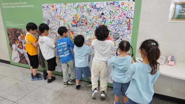 동명초병설유-유초이음 미술관 체험학습 사진 (2).jpg